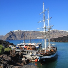 sailboats docked at Nea Kameni