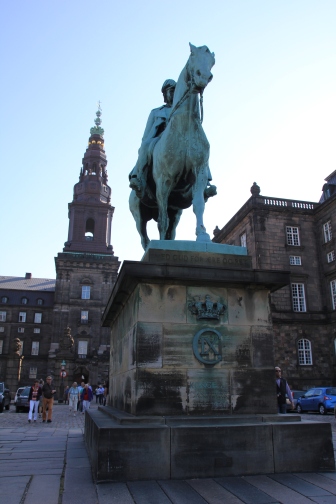 Equestrian statue of Christian IX.